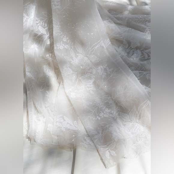 SAMPLE NEVER WORN OR ALTERED Ellery Gown Temple By Bo & Luca wedding dress - Picture 4 of 11